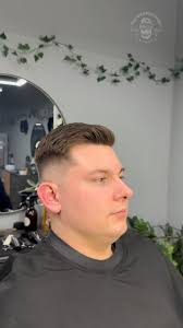 W wolniejszych chwilach pamiętamy o ciągłym doszkalaniu się, aby wasze  fryzury zawsze były doskonałe 😁💈 , #białystok #barberbialystok  #barbershop #fryzurymęskie #strzyzeniemeskie , 📸 ...