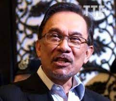 Datuk seri anwar ibrahim yang berada dalam tahanan polis sejak 2014 itu akhirnya dibebaskan dari hospital cheras kerana masih dalam proses pemulihan selepas menghadapi pembedahan bahu. Reaksi Saya Terhadap Penafian Terkini Anwar Ibrahim The Third Force