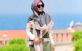 Berhijab wanita muslimah cantik kartun muslimah. 20 Selebgram Hijab Yang Wajahnya Bikin Adem Masyaallah Cantiknya Jalantikus Com Line Today