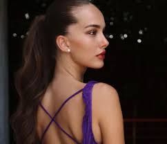 Look at me, look at me…You lookin?