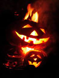 Número de identificação do vídeo 1016183275. Fire Pit With Jack O Lanterns Jack O Lantern Pumpkin Carving Carving