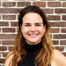 Al 12 jaar ben ik leerkracht bij de kleuters. Ik ben er echt achter gekomen  dat ik dit de allerleukste doelgroep vind van de basisschool. Daarom wilde  ik mij graag verder specialiseren