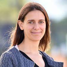 Cecilia Conde's Instagram, Twitter & Facebook