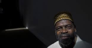 Barber to hip-hop stars cut it close most of his life