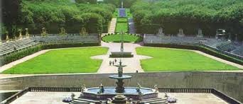 Il giardino di boboli è un parco storico della città di firenze. Una Passeggiata Incantata Palazzo Pitti Giardino Di Boboli Firenze Firenze Eventi In Toscana By Toscana Tascabile