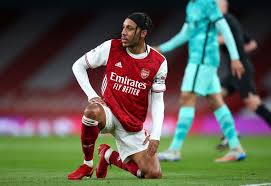 Arsenal will play another two games in august against chelsea (18th august) and west ham (25 arsenal play liverpool at anfield in what should be another cracking game in premier league. Mixed Arsenal Injury News As Duo Doubtful For Everton Game But One Key Player Could Return Caughtoffside