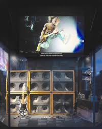 Eddie Van Halen My 1978 Touring Rig And Original Facebook Sie wurde 1972 gegründet und ist nach ihrem gitarristen eddie van halen und seinem bruder, dem schlagzeuger alex van halen benannt. eddie van halen my 1978 touring rig