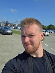 We arrived! Hair is mad 🤣