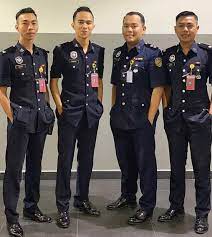 Polis bantuan ktmb patrols with futuristic temperature screening helmets. Polis Bantuan Airport Malaysia Special Forces Facebook
