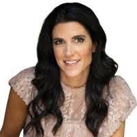 Carolyn Rooney's Instagram, Twitter & Facebook