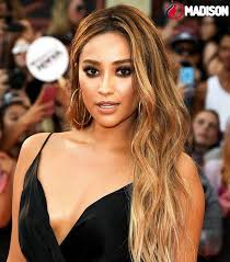14 Of Shay Mitchell S Best Hair Moments Ever Shay Mitchell Hair Shay Mitchell Blonde Cool Hair Color