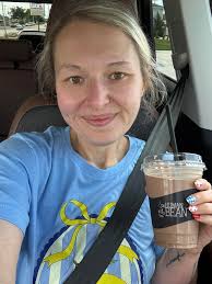 I hope you're having an amazing Saturday! It rained here this morning, so I  spent some time getting some household chores done. All the dishes are put  away and I'm washing all