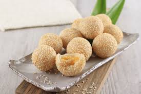 Lihat juga resep onde2 wijen isi kentang enak lainnya. Cara Membuat Onde Onde Camilan Manis Non Oven Hanya Perlu Digoreng Bangka Sonora Id
