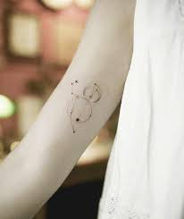 Sarah kim, a tattoo artist at body art & soul tattoo in brooklyn, ny, says that there isn't just one meaning behind a crescent moon tattoo. 45 Best Leo Tattoos Designs Ideas For Men And Women With Meanings