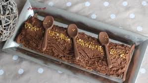 Ajouter la gélatine bien égouttée. Buche De Noel Chocolat Au Lait Et Fruits De La Passion Au Thermomix Ou Sans Papilles On Off