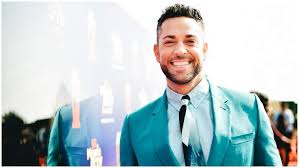 Последние твиты от zachary levi (@zacharylevi). Zachary Levi S Net Worth 5 Fast Facts You Need To Know Heavy Com