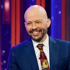 What happened to Alan's hair in Two and a Half Men?