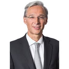 Chris Macbeth, Global