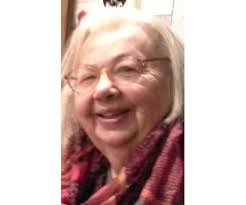 Amanda Tefft's Instagram, Twitter & Facebook