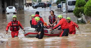 Yaşanan sel felaketinin nedenlerinin araştırması adına ve yaşanan mağduriyetlerin maddi zararların 1 eylül 2016 tarihinde aradan 1 sene sonra benzer bir yağışın yine arhavi ilçesinde olması ve yine. 0a9dj6o6nfc74m