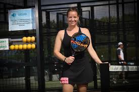 He created anonymous profiles, sent me messages, lied about me and told other people what a terrible person i am. Elke Clijsters Is De Nummer Een In Het Padel Zonder Het Te Het Belang Van Limburg Mobile