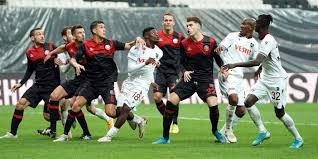 Haftasında fatih karagümrük, trabzonspor'u konuk etti. Fatih Karagumruk 1 Trabzonspor 2