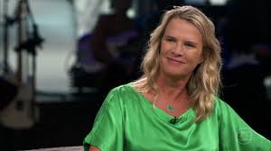 How can i contact mariana becker's management team or agent details, and how do i get in touch directly? Conversa Com Bial Mariana Becker Lembra Inicio Da Carreira No F1 Globoplay