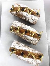 Des Gateaux Et Du Pain Abidjan Envie De Plaisir Decouvrez Notre Cake Cerise Crumble Desgateauxetdupain Createurdehautegourmandise Abidjan 2plateaux Zone4 Riviera Facebook