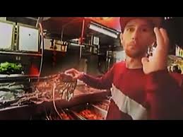 Mat dan ni sebenarnya seorang mat salleh yang berasal dari uk. Mat Dan Kaki Jalan Ep6 Sarawak Part 1 Youtube