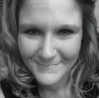 Shannon Hofer's Instagram, Twitter & Facebook