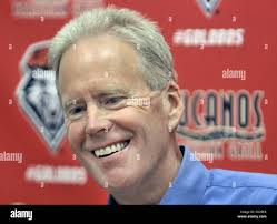 Tow facility hi-res stock photography and images