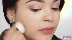 Jangan lupa pakai face primer. Ini 4 Cara Pakai Foundation Cecair Mengikut Jenis Kulit Anda