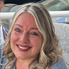 Nail salon for dipping powder pedicure in Woodbridge?