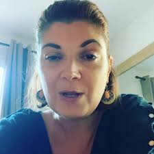 J1 #lesoutilsdumieuxvivre 🥳 Anne Beringer de Natur'émoi: Naturopathie,  Fleurs de Bach à Mulhouse/Didenheim Anne Beringer nous présente aujourd'hui  un outil très utile pour nous aider à communiquer de façon plus sereine :