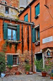 Epingle Sur Portes Fleuries Et Fenetres Aussi