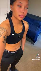 Discussion about someone's crush in the Stud love group