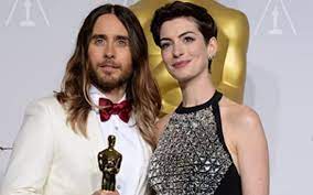 Jared leto snacks on a banana while filming new apple tv+ series 'wecrashed' with anne hathaway: Oscar Winners Anne Hathaway And Jared Leto Team Up On New Apple Series Entertainment Prime Time Zone