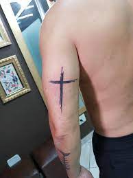 Check spelling or type a new query. Pin De Il Castellano Em Cruz Tatuagem Crucifixo Tatuagem Cruz No Braco Tatuagem