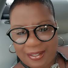 Профил за Chaundra Daniels, The Humor Consultant