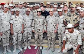 مع الظهور الأخير، يكون السيسي قد ارتدى الزي العسكري 4 مرات في مناسبات «عسكرية» بين عامي 2015 و2018. Ù…Ù†Ø§ÙØ³Ø© Ø´Ø±Ø³Ø© Ø¨ÙŠÙ† Ø§Ù„Ø³ÙŠØ³ÙŠ ÙˆØµØ¯Ù‚ÙŠ ØµØ¨Ø­ÙŠ Ø¹Ù„Ù‰ Ø§Ù„Ø¬ÙŠØ´ ÙÙŠØ¯ÙŠÙˆ