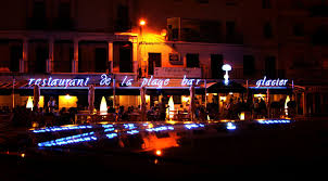 Set in baan tai, 1.2 miles from baan tai beach, la plage resort & beach club offers accommodation with a restaurant, free private parking, an outdoor swimming pool and a bar. La Plage Cerbere Tapas Bar Eiscafe Themenrestaurant