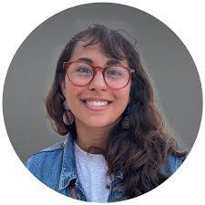 Molly Parsons's Instagram, Twitter & Facebook