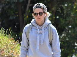 Bank arena in cincinnati, ohio. Kristen Stewart Dyed Her Hair Bright Orange During Lockdown Teen Vogue
