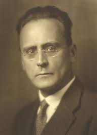 Dosiero:Anton Webern (1883–1945) 1927 © Georg Fayer (1891–1950) OeNB  10450290.png