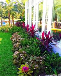 Low maintenance flowering bushes florida. Tips For Spectacular Front Yard Landscaping Ideas Central Florida Exclusive On G Central Exc Front Yard Flowers Yard Landscaping Simple Florida Landscaping