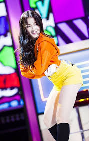 Pin By Martin Rey Dineros On Pics Nancy Momoland Nancy Jewel Mcdonie Kpop Girls