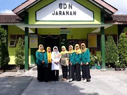 Bendahara sekolah swasta sendiri terdaftar sebagai bendahara badan usaha sedangkan sekolah negeri. Magang 3 Sd N Jaranan