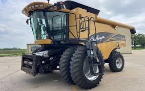 Challenger 670 Combine
