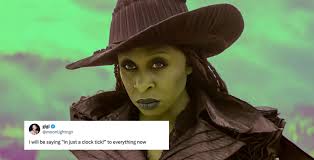 Here's exactly what the Trisha Paytas King Tut trend is all about