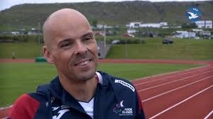 Ein fragd fyri okkum her suðuri at Havard Vatnhamar hevur valt at vitja  Suðuroynna og við okkara tiltakið venja fram ímóti Tokyo.